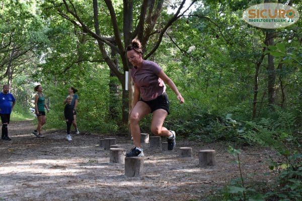 3007 Hink stap sprong Robinia trimtoestel 02