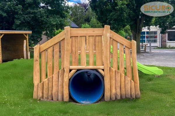 5027R Doorkruiper Robinia met balustrade 01