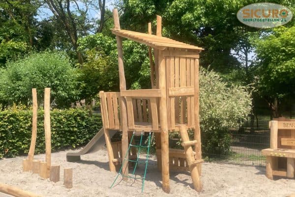 6086R Boomhut Lookout Robinia 02