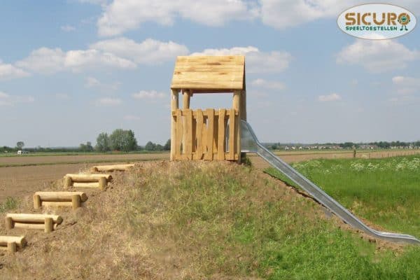 5006R Speelhuisje met taludglijbaan robinia 02