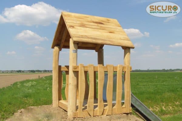 5006R Speelhuisje met taludglijbaan robinia 03