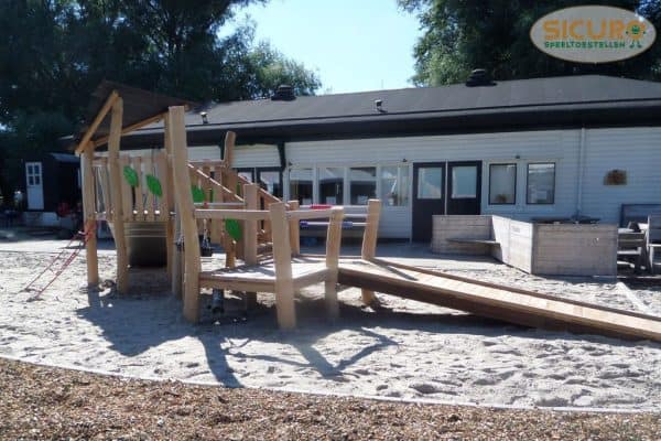 5019R Samsam Belevingsfort Robinia03